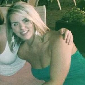 Meet your Posher, Caitlin